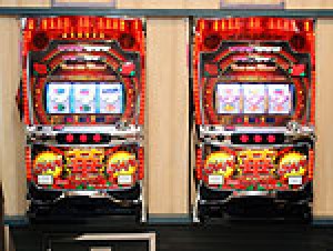 展示会速報 パチスロ新機種「サンサンハナハナ-30」内覧会(パイオニア)