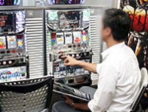 展示会速報 新機種「デルタトリガー」「CR花の慶次~斬 N2-V/N2-VG」内覧会(ニューギン)