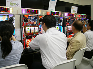 展示会速報 パチスロ新機種「サムライスピリッツ鬼」内覧会(SNKプレイモア)