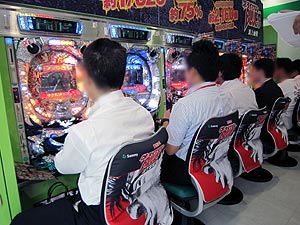 展示会速報 新機種「ぱちんこCRろくでなしBLUES」内覧会(サミー)