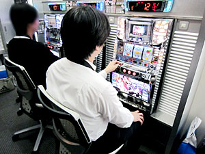 展示会速報 パチスロ新機種「クロスバレット」内覧会(ニューギン)