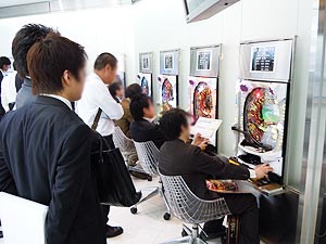 展示会速報 第6天魔王信長が24武将と戦う「CR天下烈伝」登場(サンセイR&D)