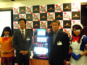展示会速報 パチスロ新機種「パチスロ一騎当千XX」を発表(バルテック)