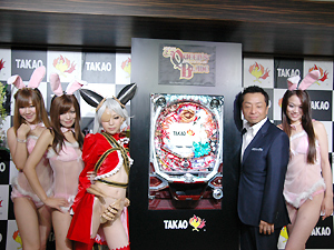 展示会速報 パチンコ新機種「CRクイーンズブレイド」を発表(高尾)