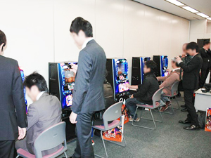 展示会速報 新機種「バジリスク~甲賀忍法帖~ 絆」を発表(ユニバーサルエンターテインメント)