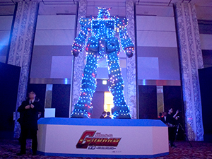 展示会速報 「パチスロ 機動戦士ガンダム 覚醒-Chained battle-」新機種展示会開催(フィールズ)