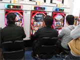 「パチスロ サムライチャンプルー 流転輪廻」&「CRコブラTHEドラム」内覧会開催(ニューギン)