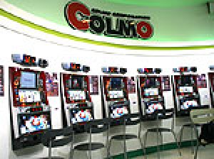 パチスロ新機種「神人 八犬伝」内覧会(コルモ) | 展示会速報 | K-Navi(ケイナビ)