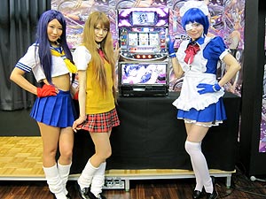 展示会速報 パチスロ新機種「一騎当千3 Valiant Venus」プレス発表会(タイヨー)
