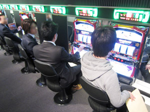 展示会速報 タッチでビッグボーナス!「沖縄フェスティバル-30」内覧会開催(パイオニア)