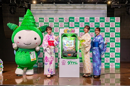展示会速報 ダイナムPB機史上初、スマパチ遊技機「eA夏色日記GO」を発表(ダイナム)