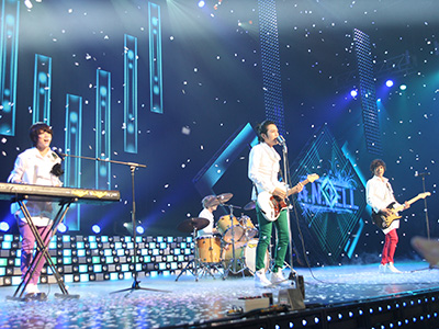 A.N.JELLのライブシーン