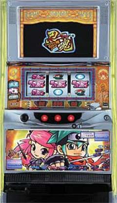 好評稼働中のパチスロ「忍魂」に新パネル「月光Ver.」登場!(大都技研