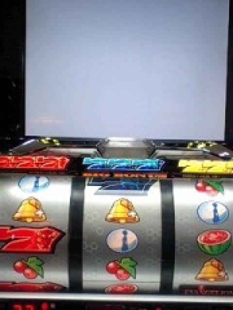 スロット実機 エヴァ 約束の時 スロ生活者御用達マシン!『新世紀